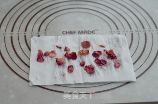6寸中空玫瑰波浪戚风蛋糕的做法步骤：2