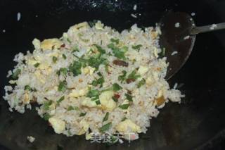 香菇酱炒饭的做法步骤：7