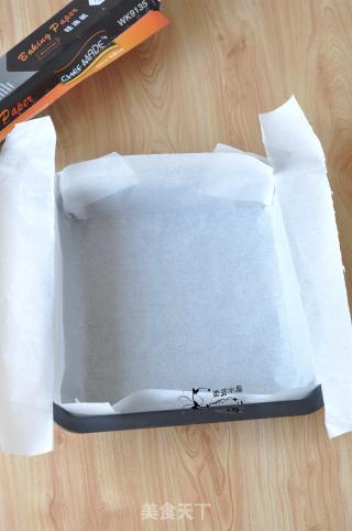 水果脆酸奶冰砖的做法步骤：1