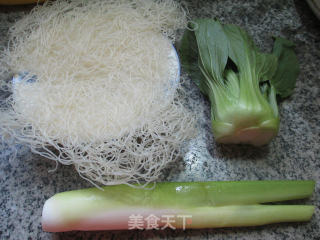 青菜茭白米面的做法步骤：1
