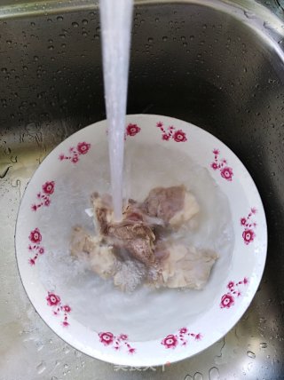 牛骨山药冬瓜汤的做法步骤：4