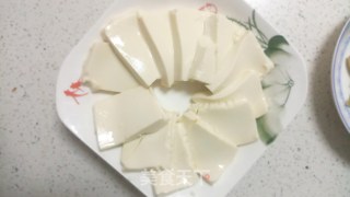 皮蛋豆腐的做法步骤：1