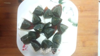 皮蛋豆腐的做法步骤：6