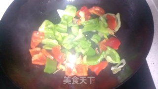 清炒青红彩椒的做法步骤：4
