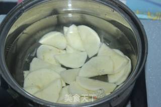 番茄土豆虾皮汤的做法步骤：2