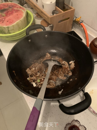 辣椒炒大肠的做法步骤：6