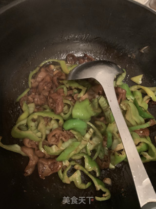 辣椒炒大肠的做法步骤：7