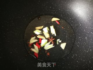 土豆炖鸡翅的做法步骤：5