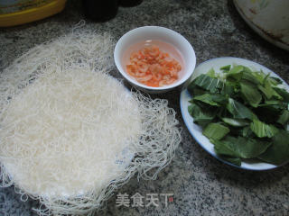开洋青菜米面的做法步骤：1