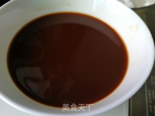 红枣馅黑芝麻红糖馒头的做法步骤：1