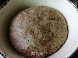 红枣馅黑芝麻红糖馒头的做法步骤：4