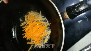 胡萝卜土豆丝的做法步骤：3