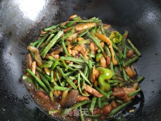 茄子豆角炒肉的做法步骤：15