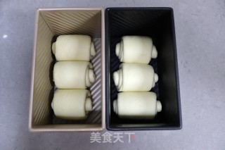 一次发酵法牛奶拉丝面包的做法步骤：10
