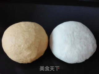 南瓜豆沙千层发面饼的做法步骤：1