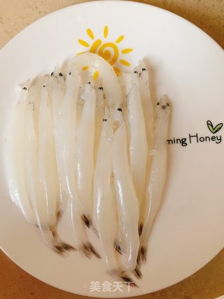 香酥银鱼的做法步骤：1