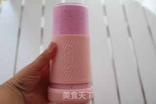 长帝便携果汁机-火龙果奶昔的做法步骤：5