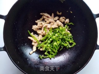 榨菜肉丝炒蛋的做法步骤：8