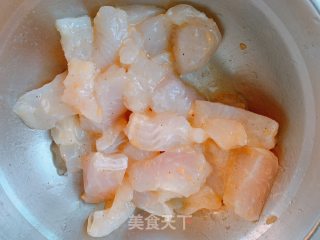 红烧巴沙鱼的做法步骤：2