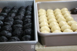 广式黑芝麻莲蓉月饼的做法步骤：8