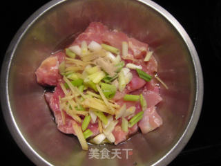 椒麻葱香鸡块的做法步骤：1