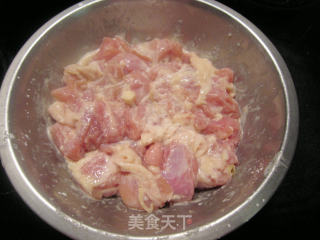 椒麻葱香鸡块的做法步骤：2