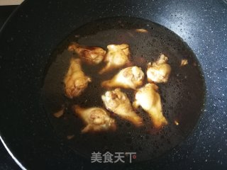 松茸干炖鸡翅根的做法步骤：13