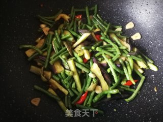 茄子炒豇豆的做法步骤：8