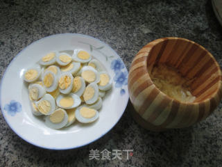 蒜蓉鹌鹑蛋的做法步骤：1