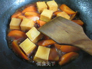 鱼豆腐烧胡萝卜的做法步骤：9