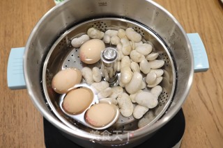 五香茶叶蛋豆腐干的做法步骤：2