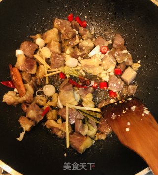 红烧牛肉胡萝卜的做法步骤：7