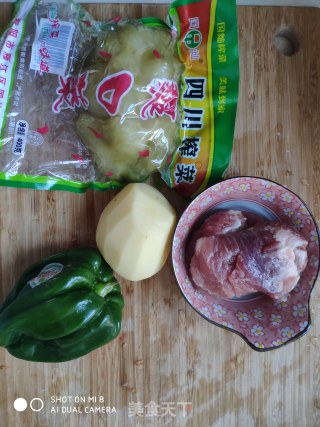 榨菜 炒四丝的做法步骤：1