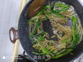 榨菜 炒四丝的做法步骤：8