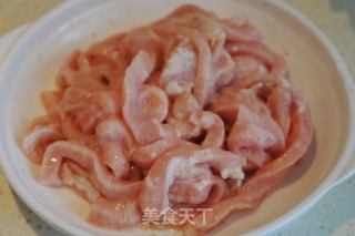 鱼香肉丝的做法步骤：3