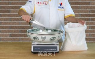 馒头泡打粉蒸馒头的方法的做法步骤：1