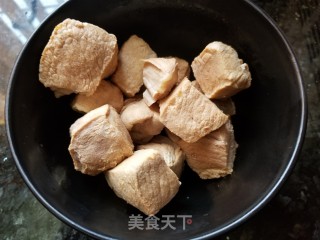 自制猪肉松(面包机版)的做法步骤：1