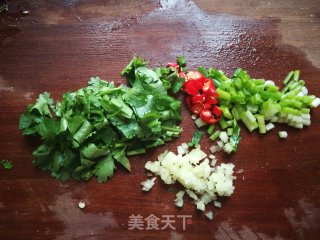榨菜鸡蛋清汤面的做法步骤：5
