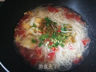 榨菜鸡蛋清汤面的做法步骤：10