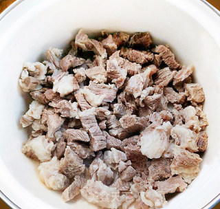 红烧牛肉面的做法步骤：2