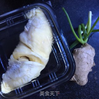 榴莲枸杞鸡汤的做法步骤：2