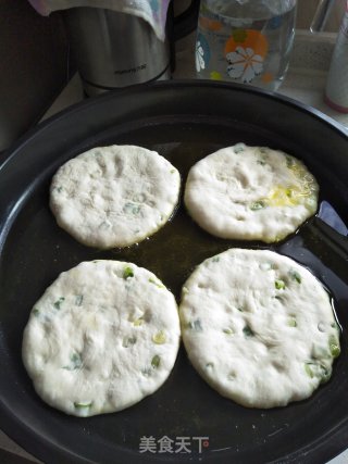 家常葱花饼的做法步骤：6