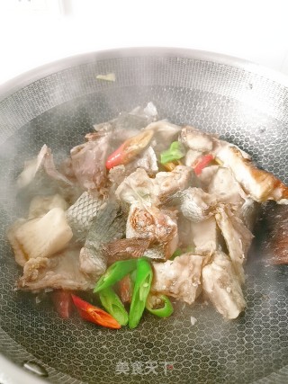 爆炒乌鱼块的做法步骤：8