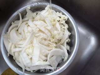 酸辣白菜的做法步骤：2