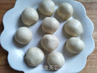 蛋黄酥的做法步骤：7