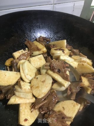 鹅脚翼焖沙葛的做法步骤：10