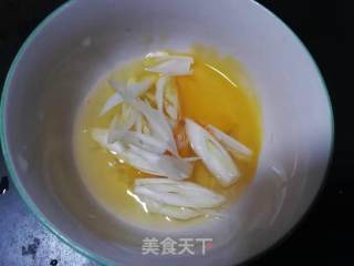 洋白菜素炒饼的做法步骤：2