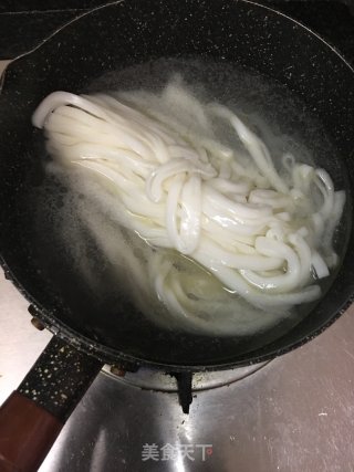 牛腩卤蛋粿条汤的做法步骤：13