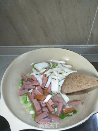 杏鲍菇香肠炒芦笋的做法步骤：10