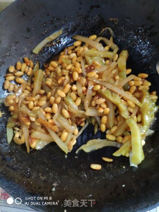 黄豆炒榨菜的做法步骤：6